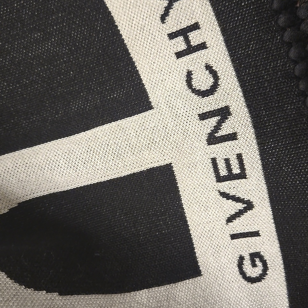 Givenchy Black and White Reversible Scarf - Picture 2 of 5